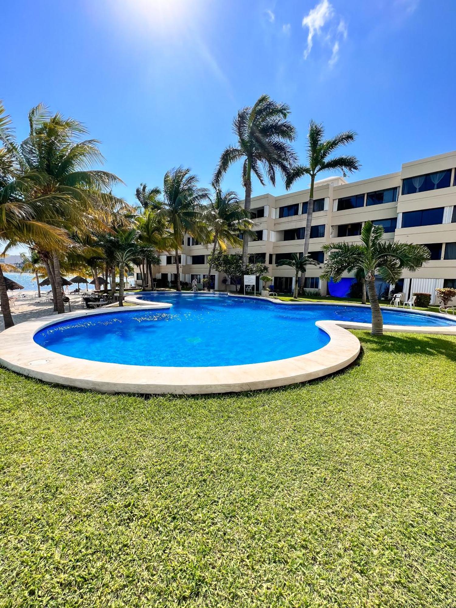 Bello Mar De Cancun, Beautiful 2Br 2Ba Condo Overlooking Beach Spectacular View! エクステリア 写真