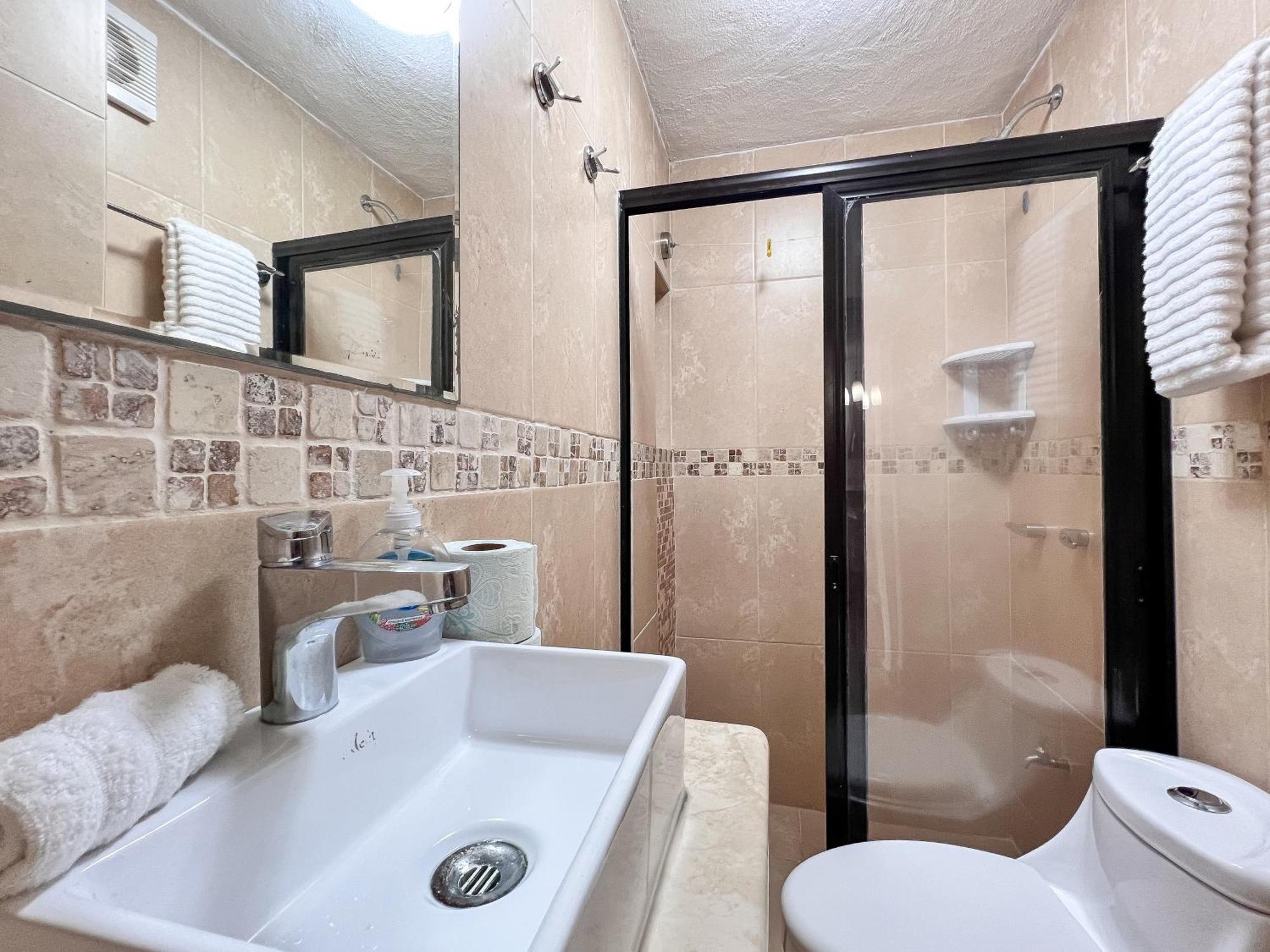 Bello Mar De Cancun, Beautiful 2Br 2Ba Condo Overlooking Beach Spectacular View! エクステリア 写真